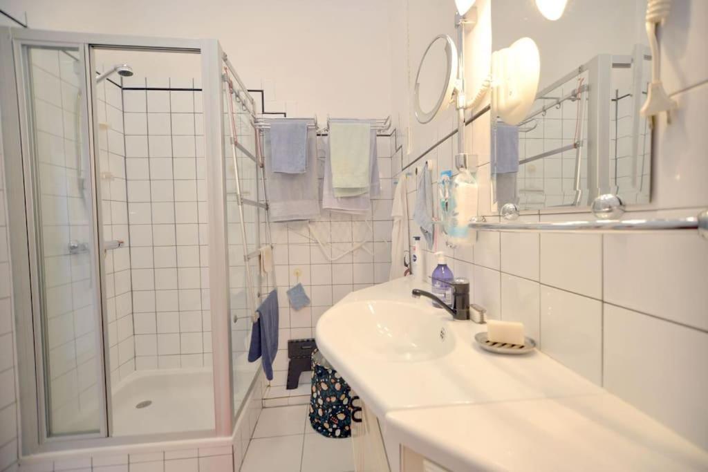 Appartement Tres Bien Situe- Spacieux - Calme - Parking Біарріц Екстер'єр фото