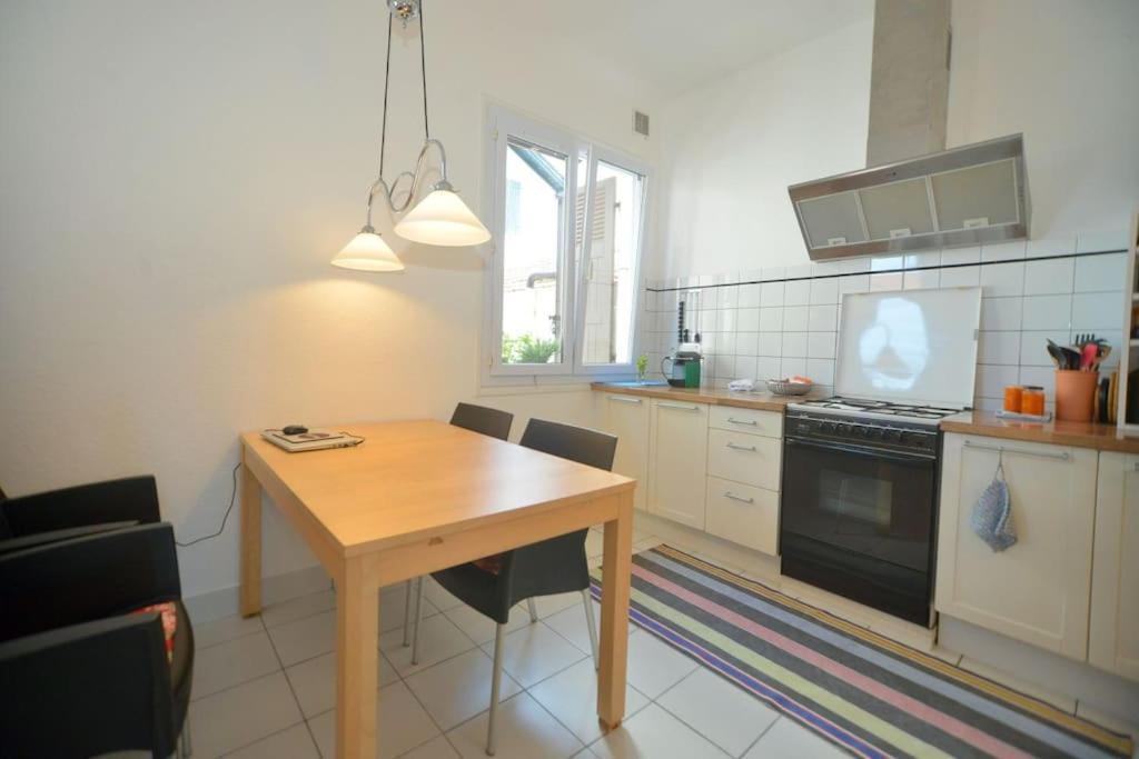 Appartement Tres Bien Situe- Spacieux - Calme - Parking Біарріц Екстер'єр фото
