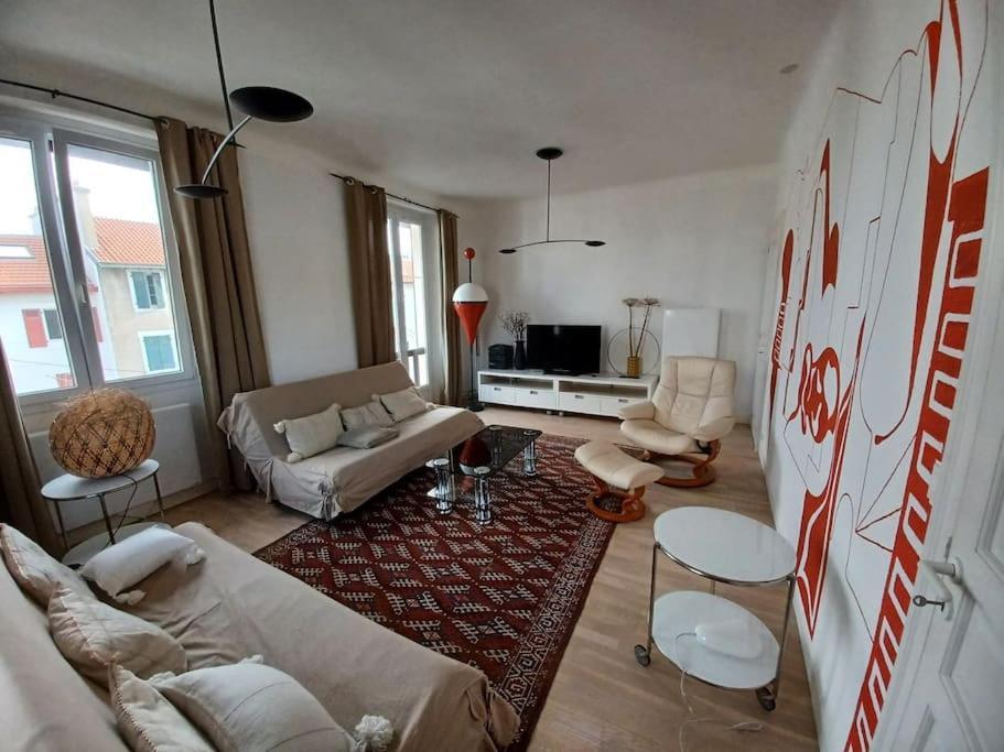 Appartement Tres Bien Situe- Spacieux - Calme - Parking Біарріц Екстер'єр фото